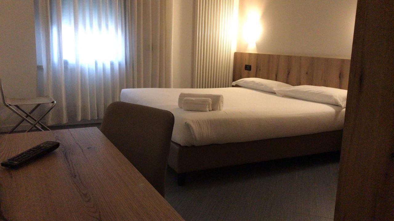 Hotel Doria - Business & Bike Ostiglia エクステリア 写真