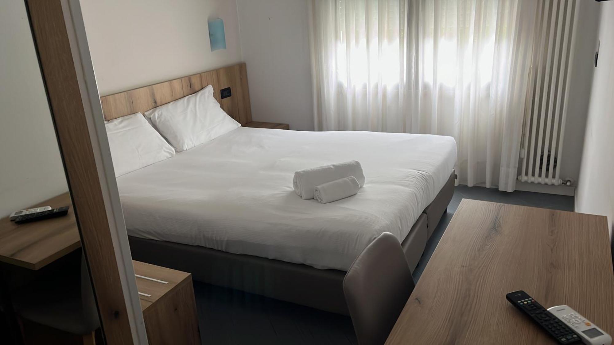 Hotel Doria - Business & Bike Ostiglia エクステリア 写真